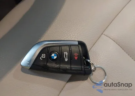 2021 BMW X1 Sdrive28I z USA, uszkodzony, nr VIN WBXJG7C08M5T01101